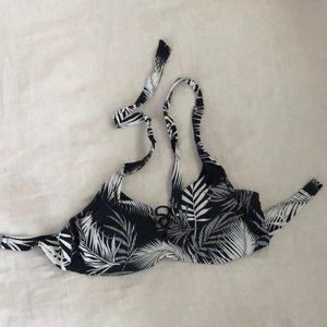 Athleta halter underwire bikini top